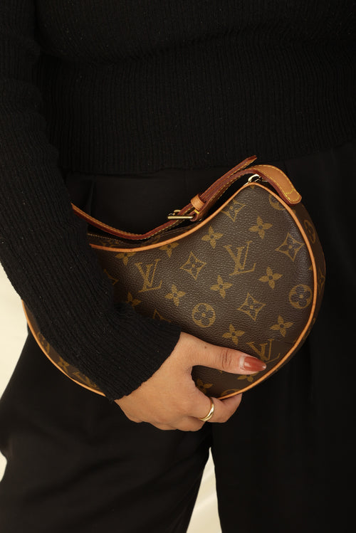 Louis Vuitton Croissant PM petite shoulderbag monogram vachetta