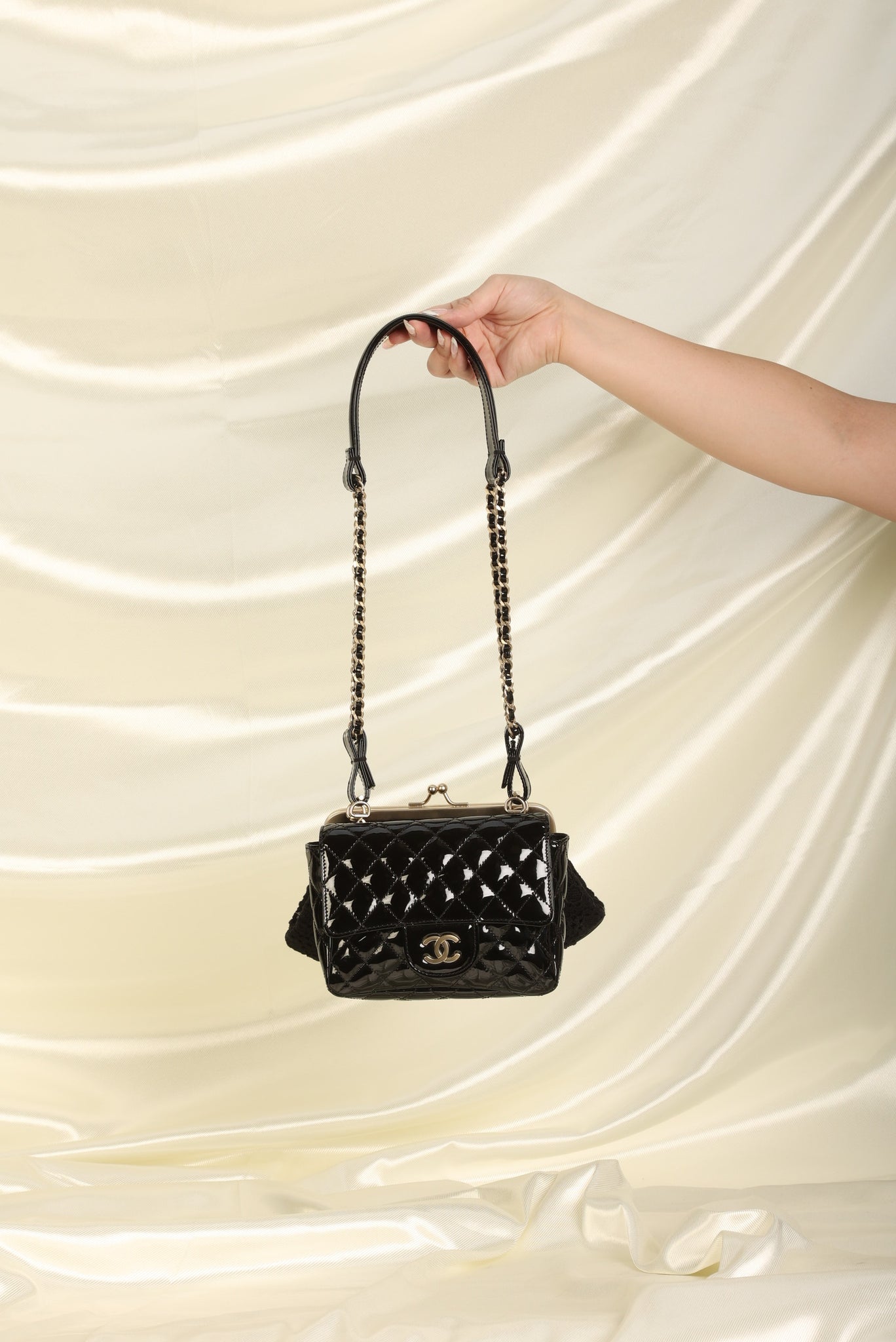 Limited Edition Chanel Crochet & Patent Double Bag – SFN