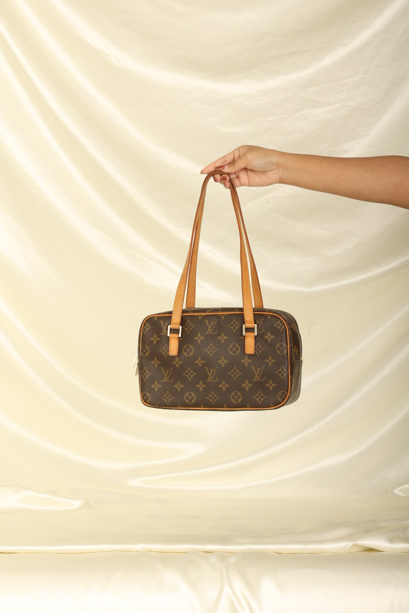 Louis Vuitton Cite GM Monogram Shoulder Bag Canvas Brown Women's LOUIS  VUITTON