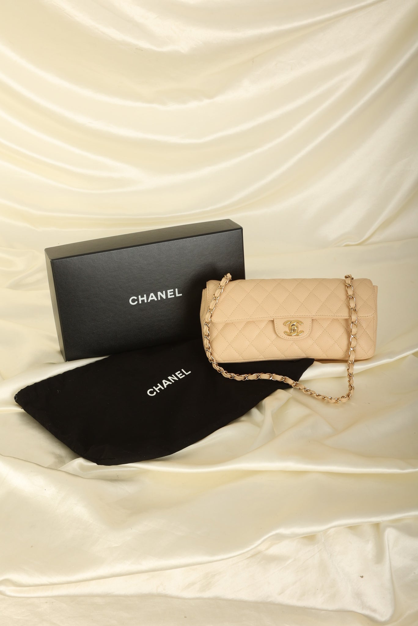 Extremely Rare Chanel 2008 Caviar East West Flap
