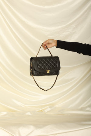 Chanel Vintage Diana in Medium size lambskin leather