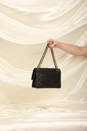 chanel quilted crossbody bag black