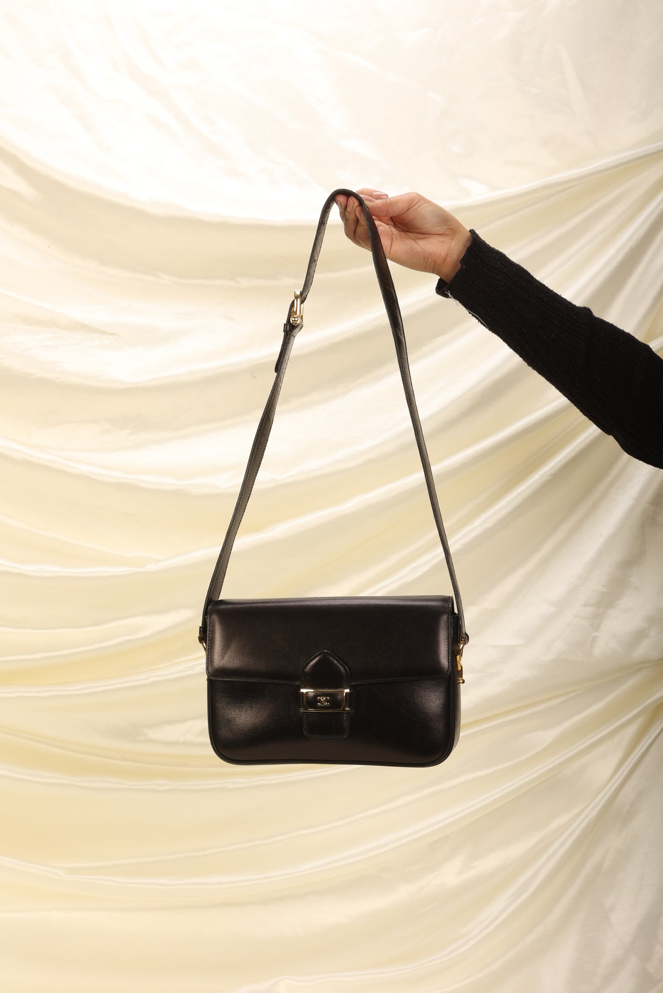 Celine 2018 Medium Triomphe Bag - Black Shoulder Bags, Handbags - CEL81194
