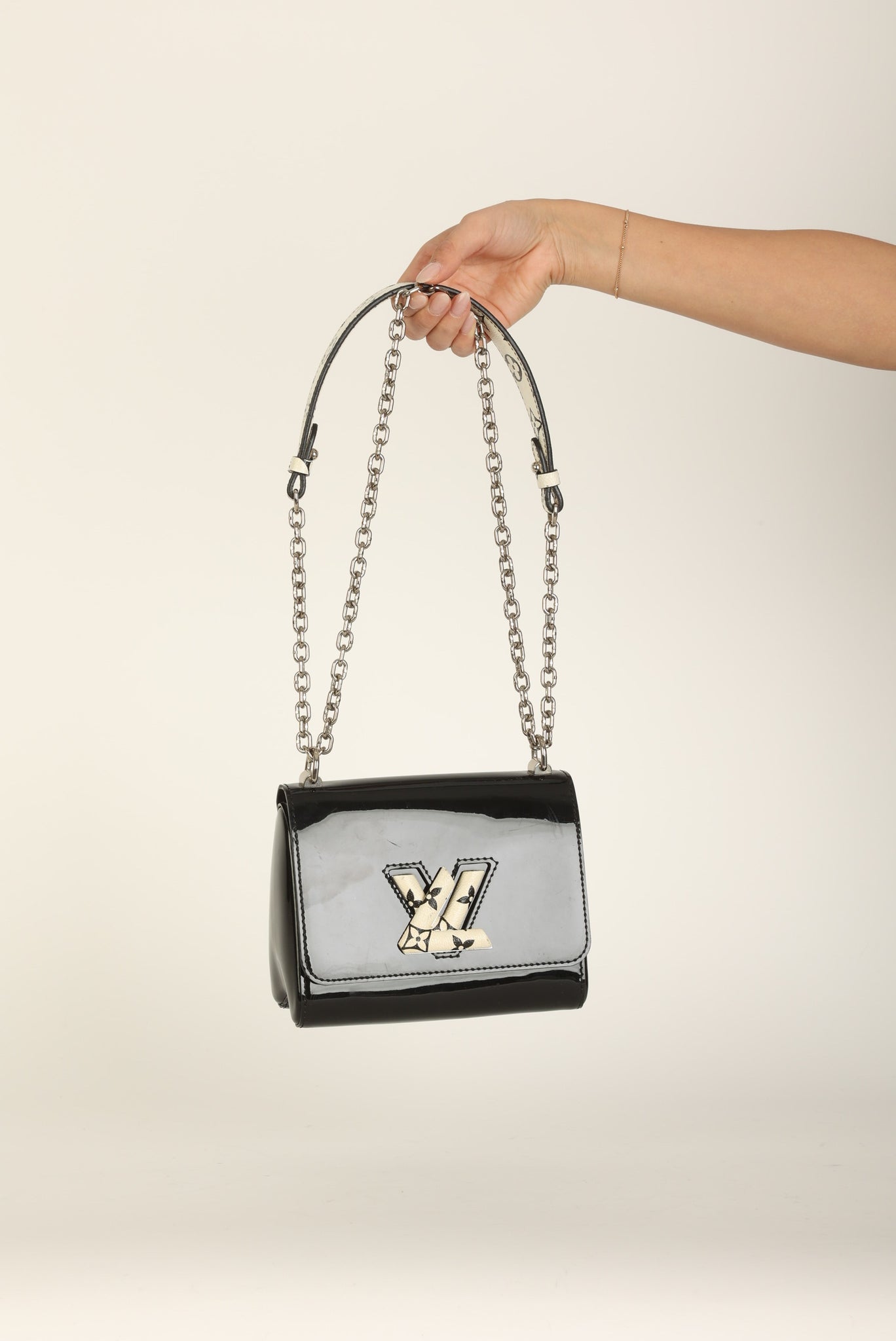 Louis Vuitton Vernis Twist Flap Bag