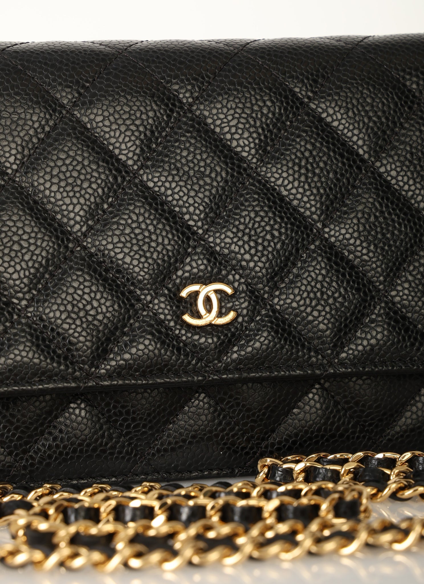 Chanel 2019 Caviar Wallet on Chain