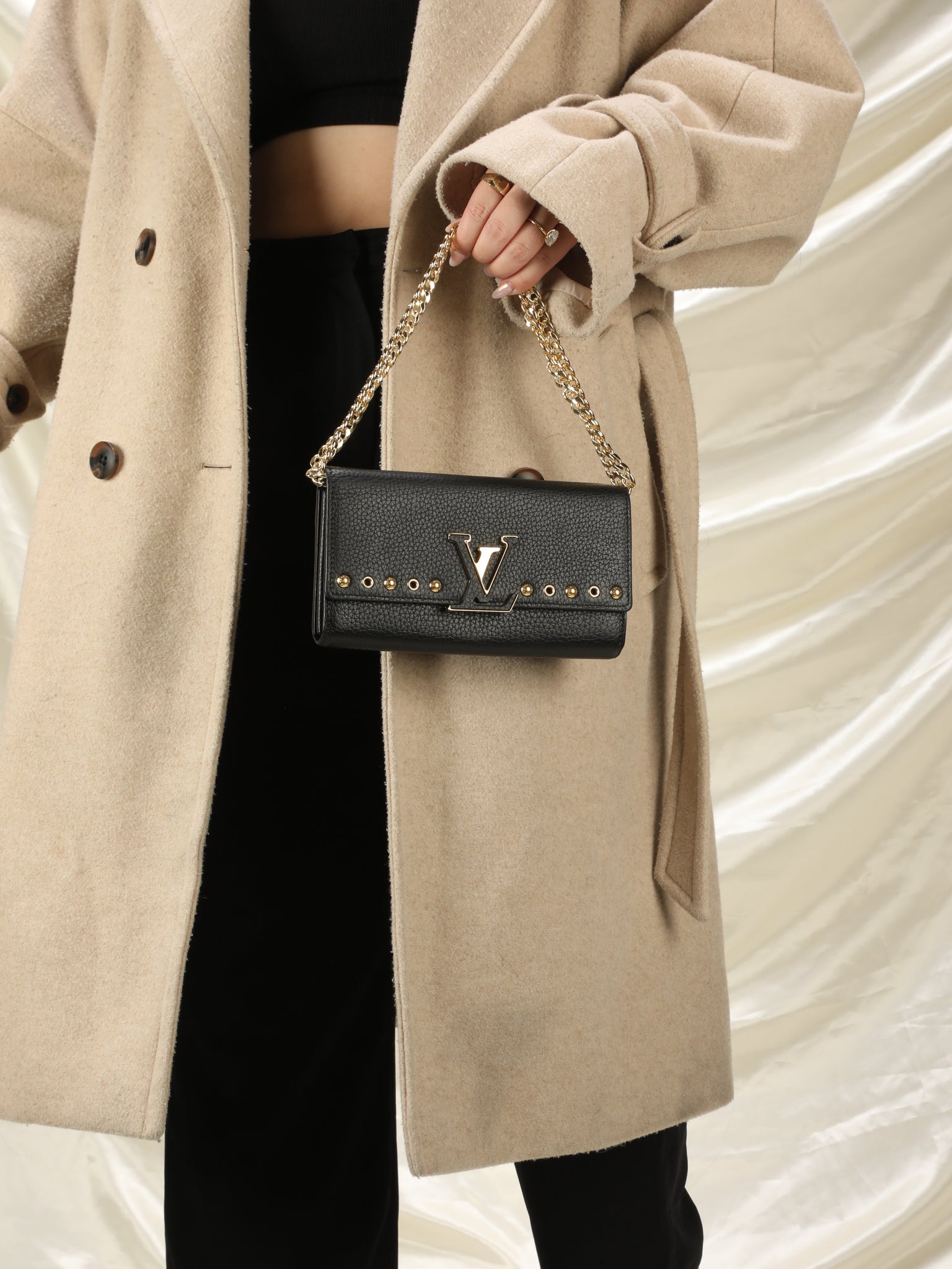 Louis Vuitton Capucines Chain Bag