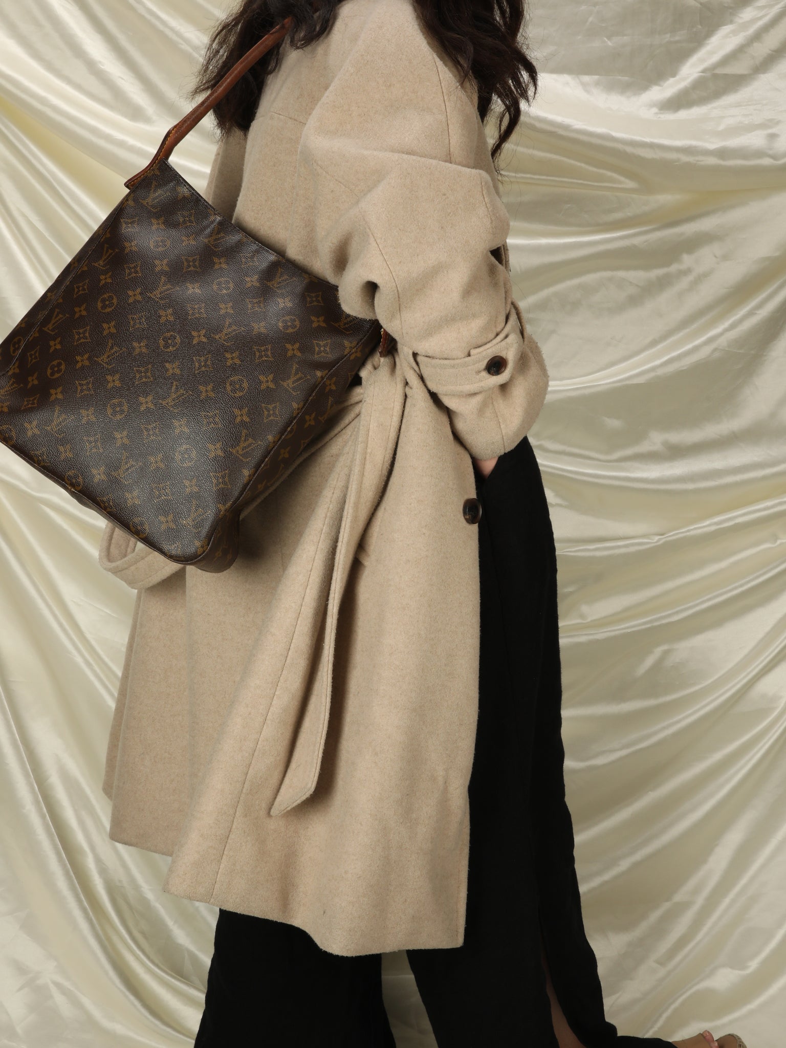 Louis Vuitton Monogram Loop Hobo - Brown Shoulder Bags, Handbags