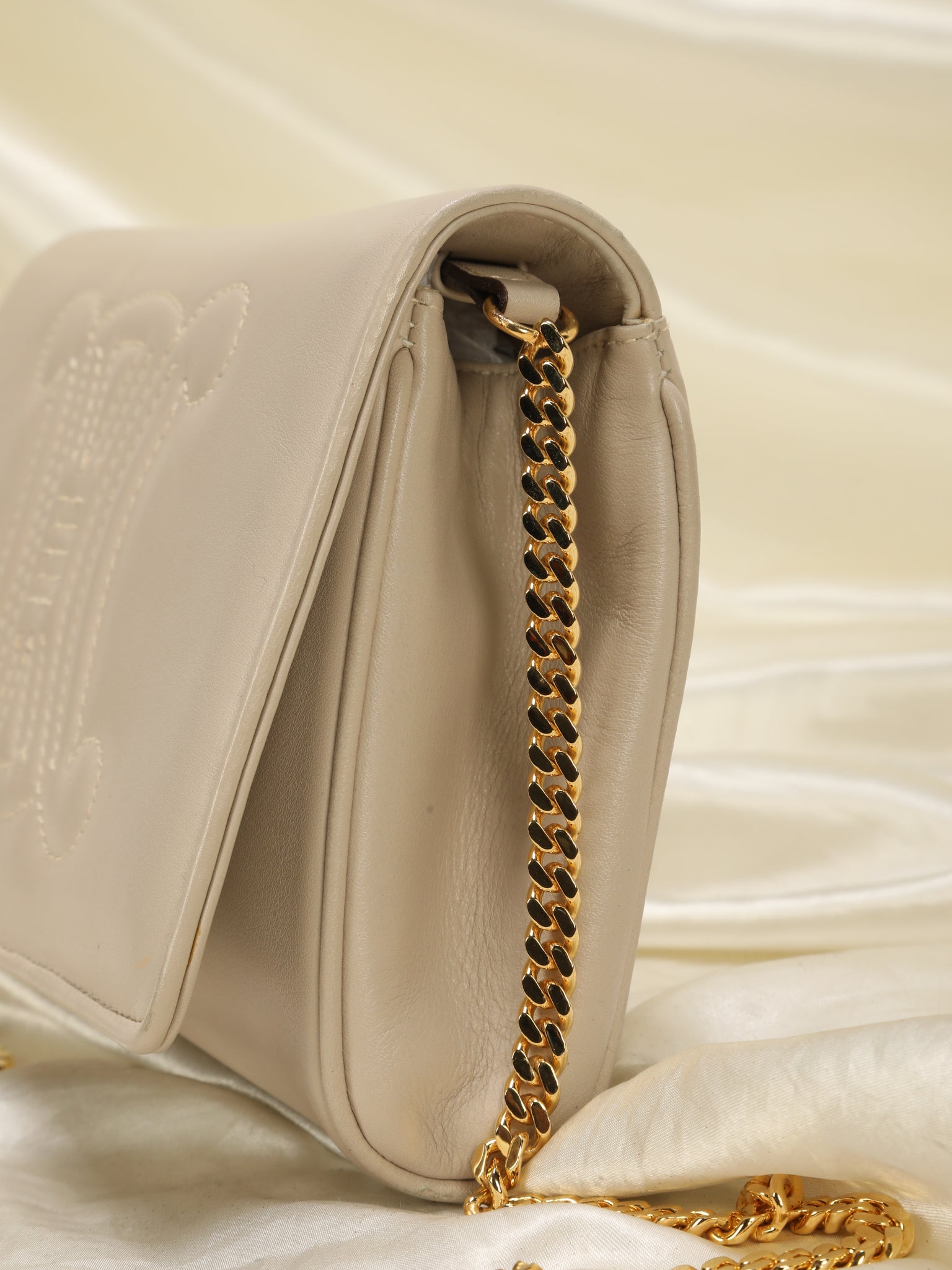 Celine Triomphe Chain Shoulder Bag Triomphe Coated Canvas Small at 1stDibs   celine triomphe shoulder bag chain, celine chain shoulder bag triomphe,  celine chain triomphe shoulder bag