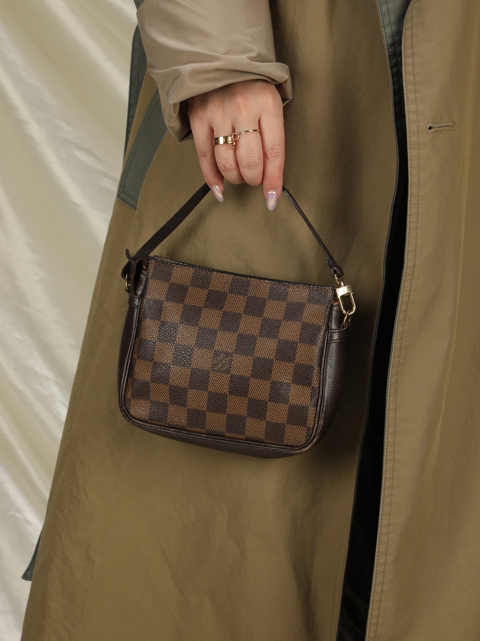 Louis Vuitton Trousse Make Up Bag Damier