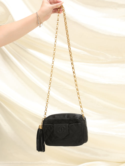 Chanel Vintage Black Bijoux Chain Camera Bag - AWL2036 – LuxuryPromise