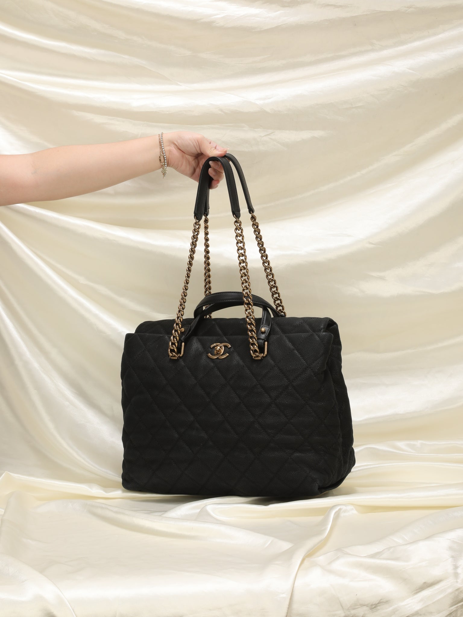 chanel bag with chain handle handbag