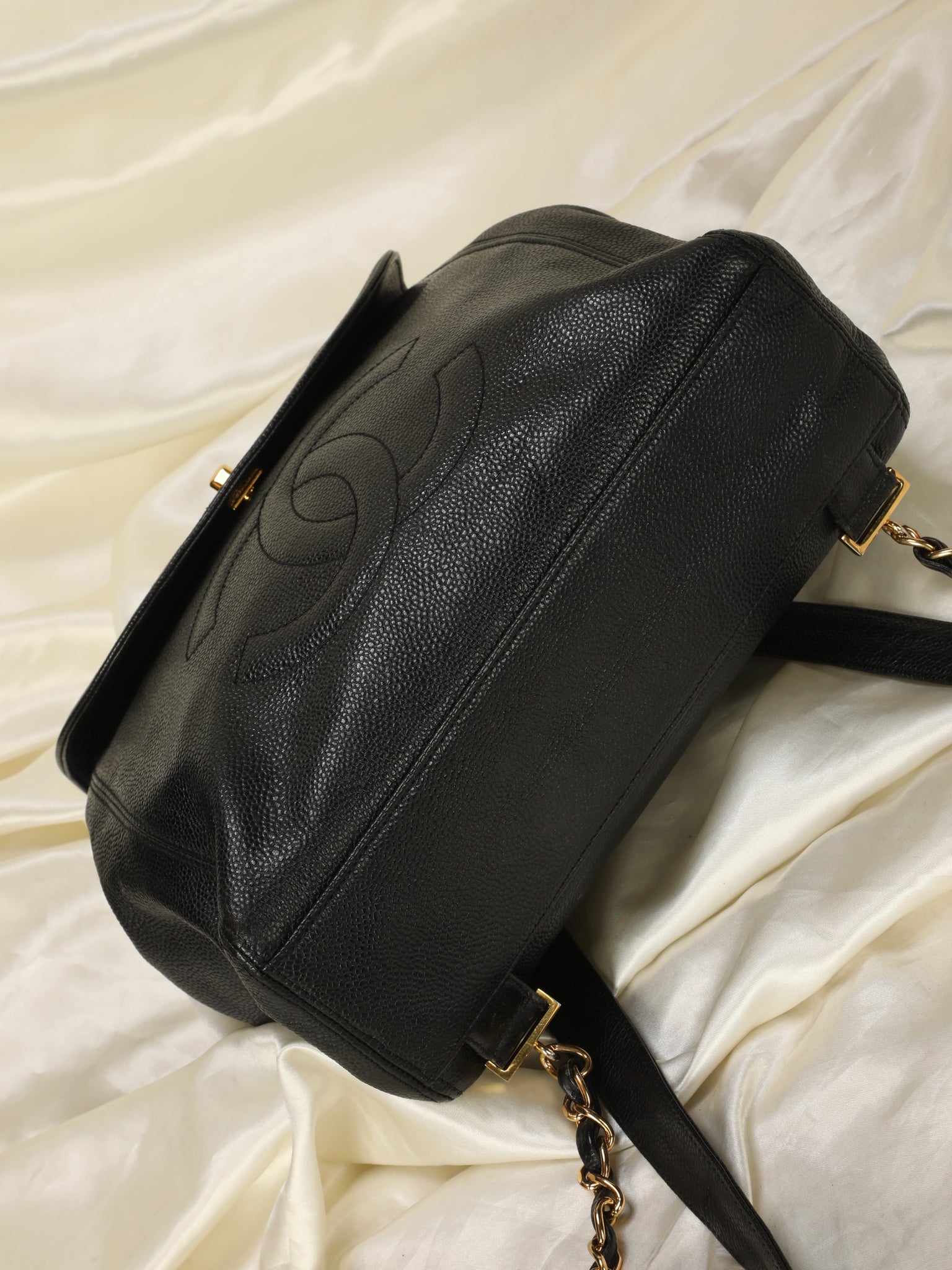 Extremely Rare Chanel Caviar Turnlock Backpack – SFN