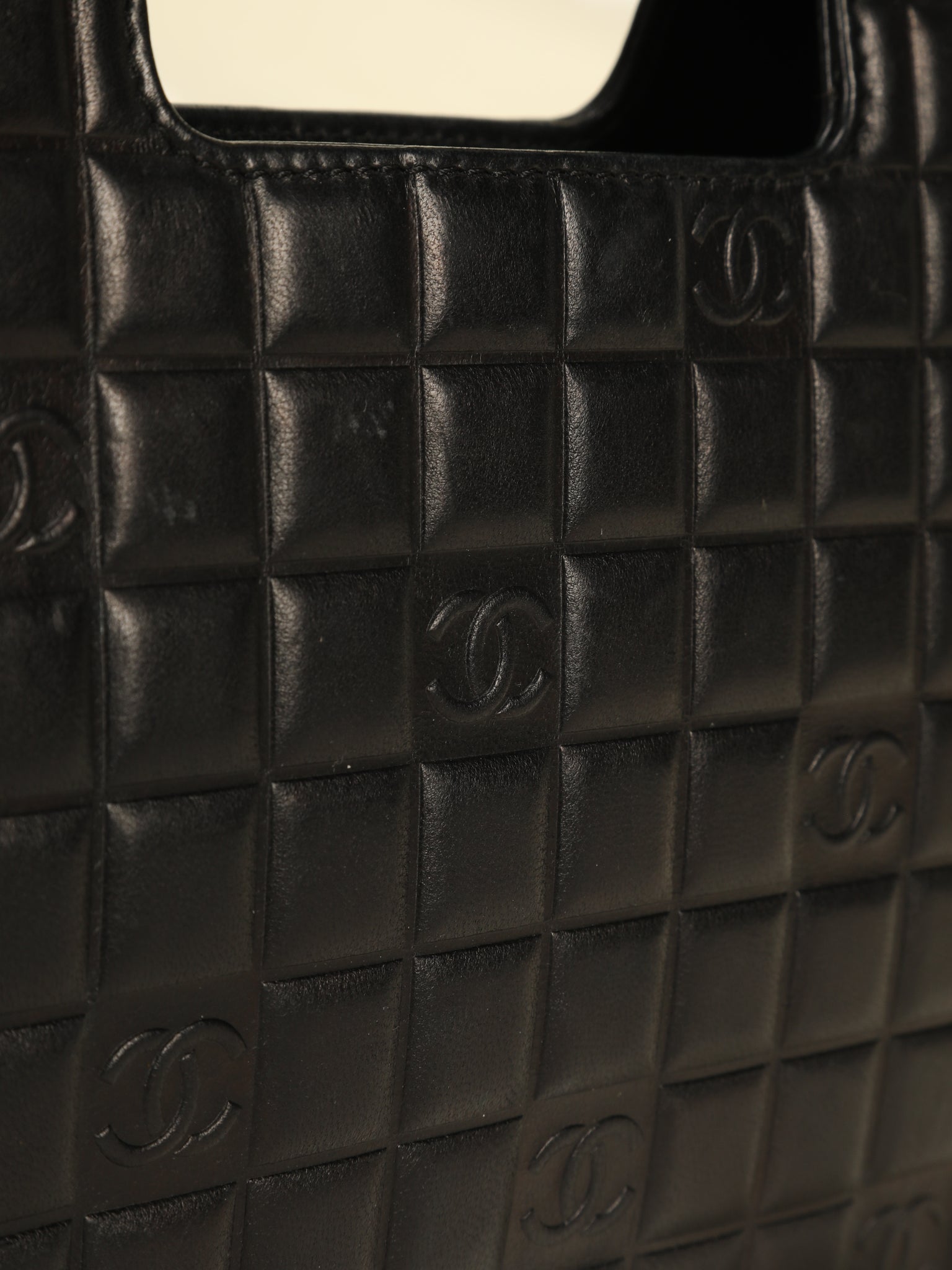 CHANEL-Chocolate-Bar-Lamb-Skin-Chain-Crossbody-Shoulder-Bag-Black –  dct-ep_vintage luxury Store