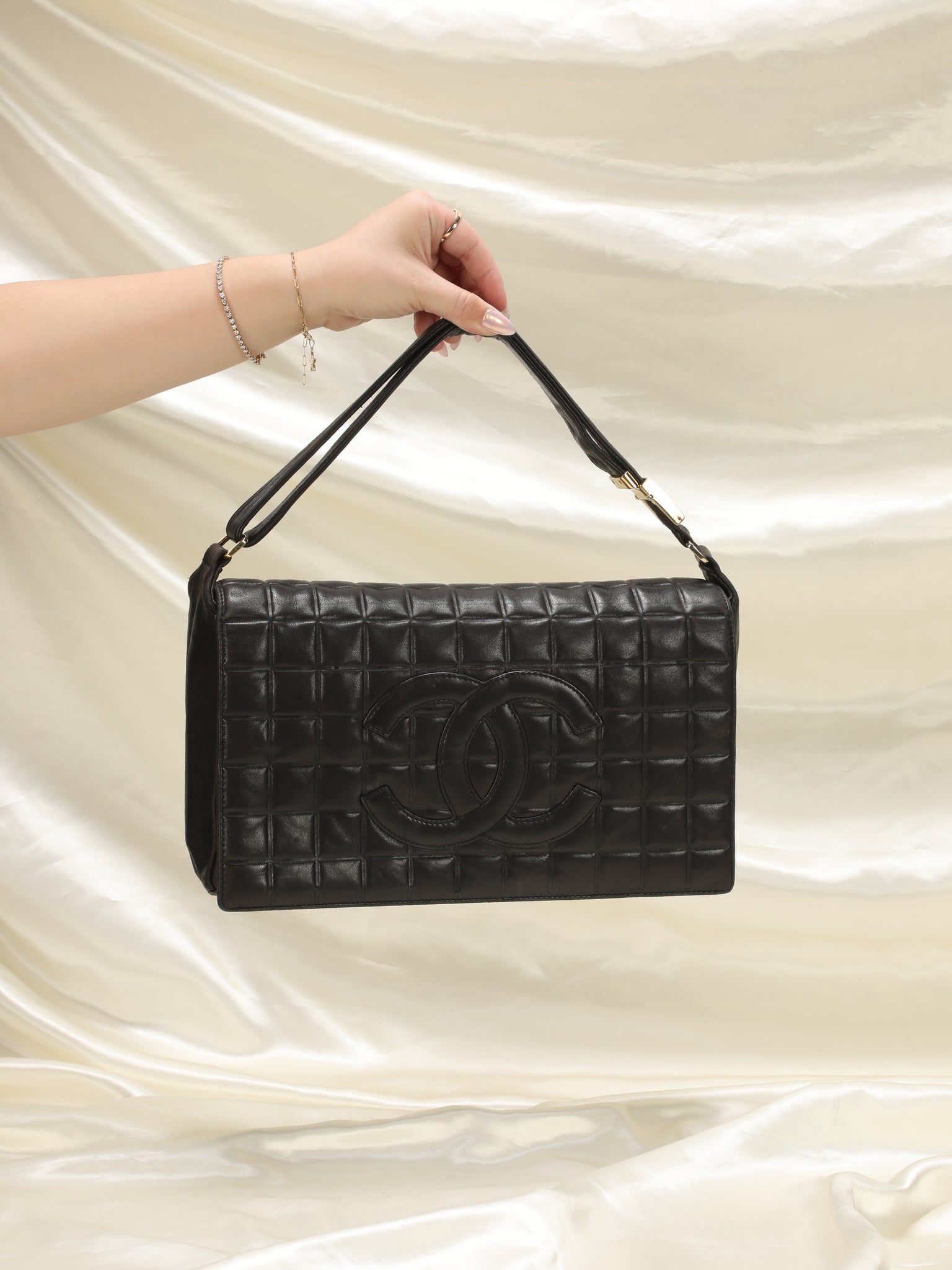 Chanel Black Lambskin Flap Bag Gold Hardware, 2022 Available For Immediate  Sale At Sotheby's