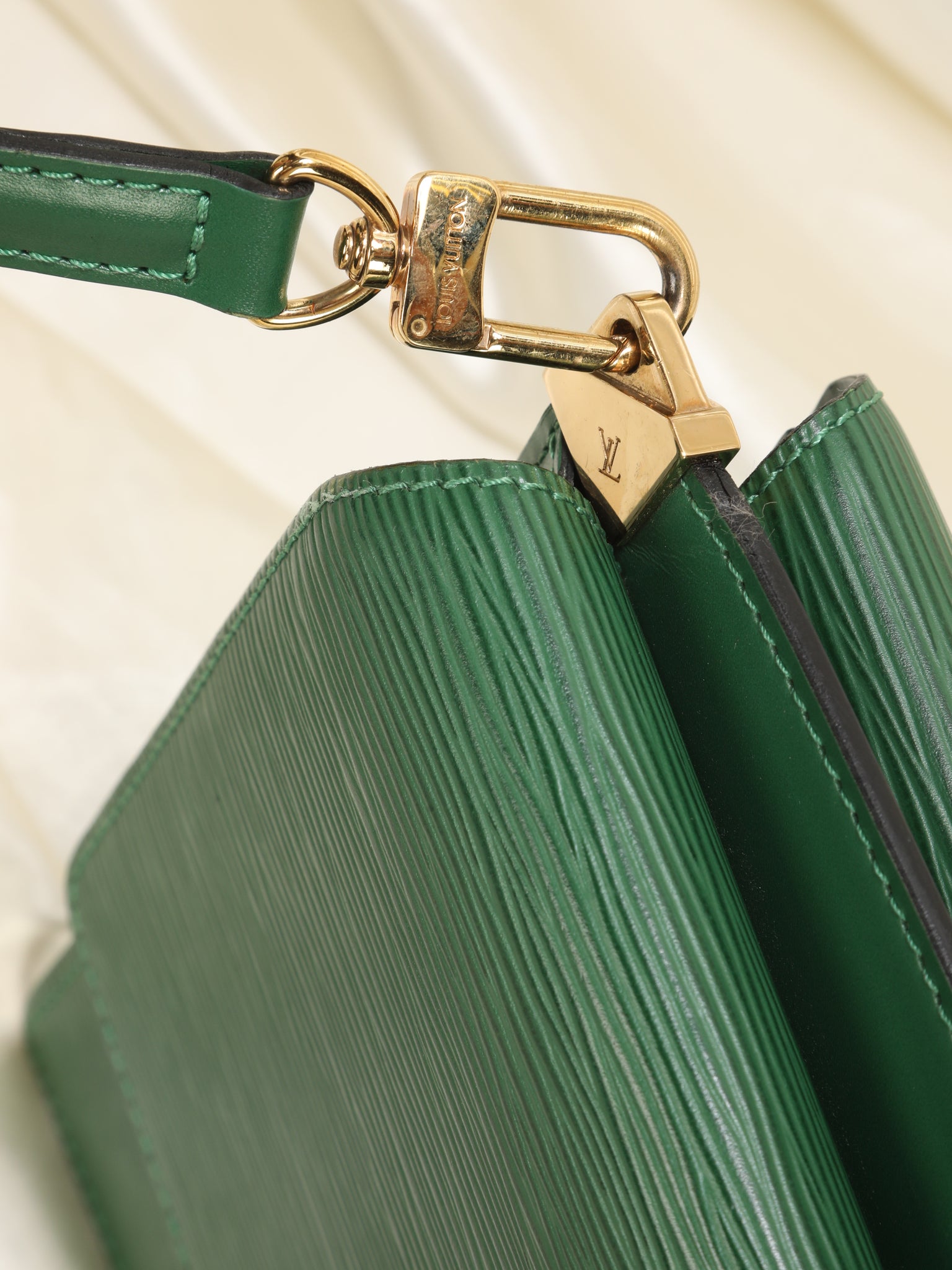 Louis Vuitton Louis Vuitton Green Epi Leather Pochette Accessories