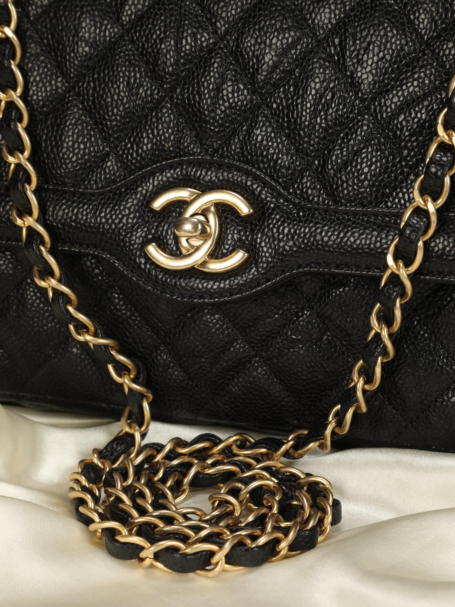 chanel all around chain bag