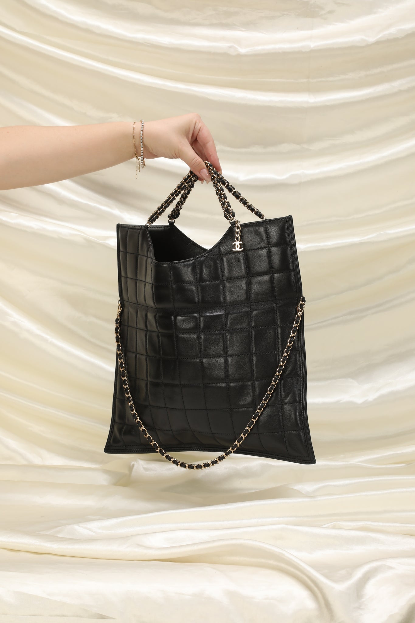 Chanel Black Quilted Lambskin Envelope Flap Shoulder Bag