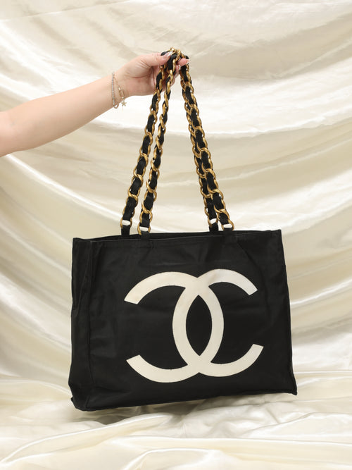 Chanel 2020 Shearling Shopping Chain Tote - Neutrals Totes