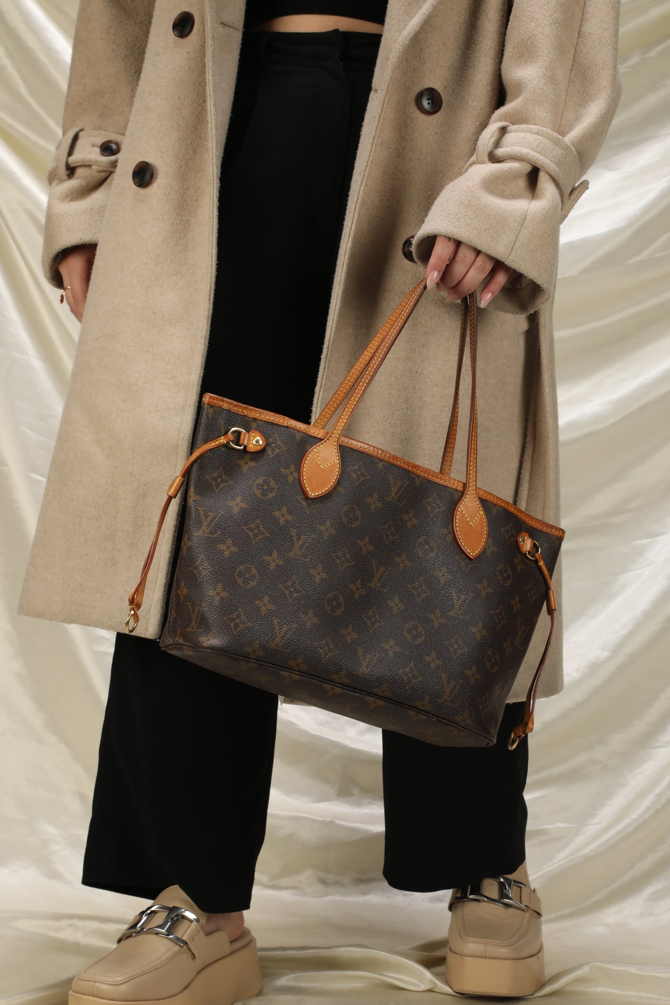 Louis Vuitton, Bags, Louis Vuitton Pm Neverfull