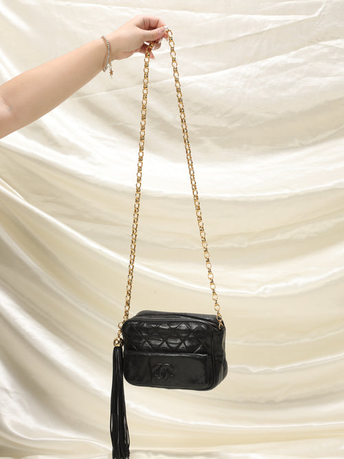 Chanel camera bag in grey lambskin leather, with bijoux chain and