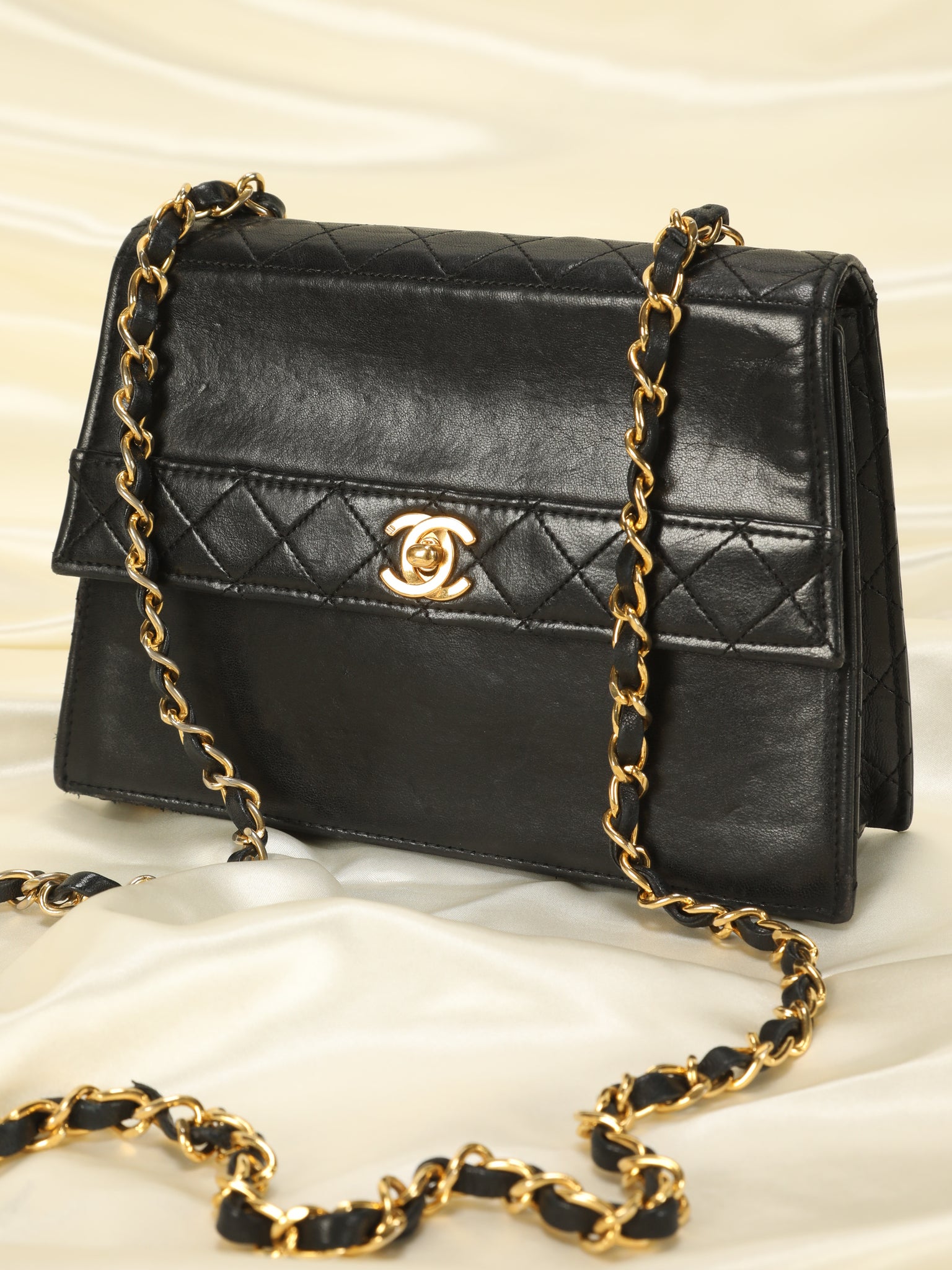 Extremely Rare Chanel Trapezoid Lambskin Bag with Wallet – SFN