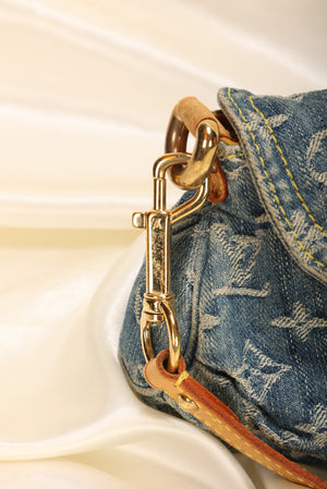 Louis Vuitton Pre-owned Monogram Denim Zipped Handbag