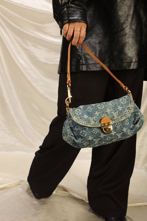 Louis Vuitton Pleaty Blue Denim - Jeans Handbag (Pre-Owned)