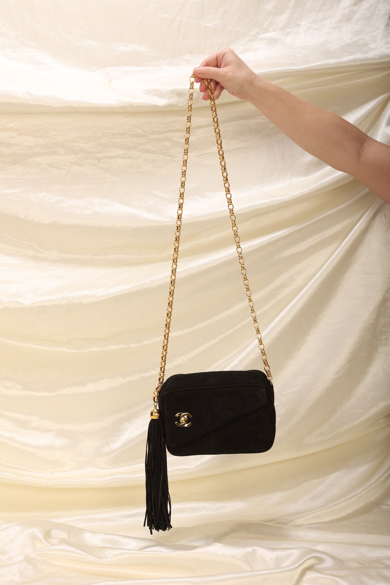 chanel gold chain purse