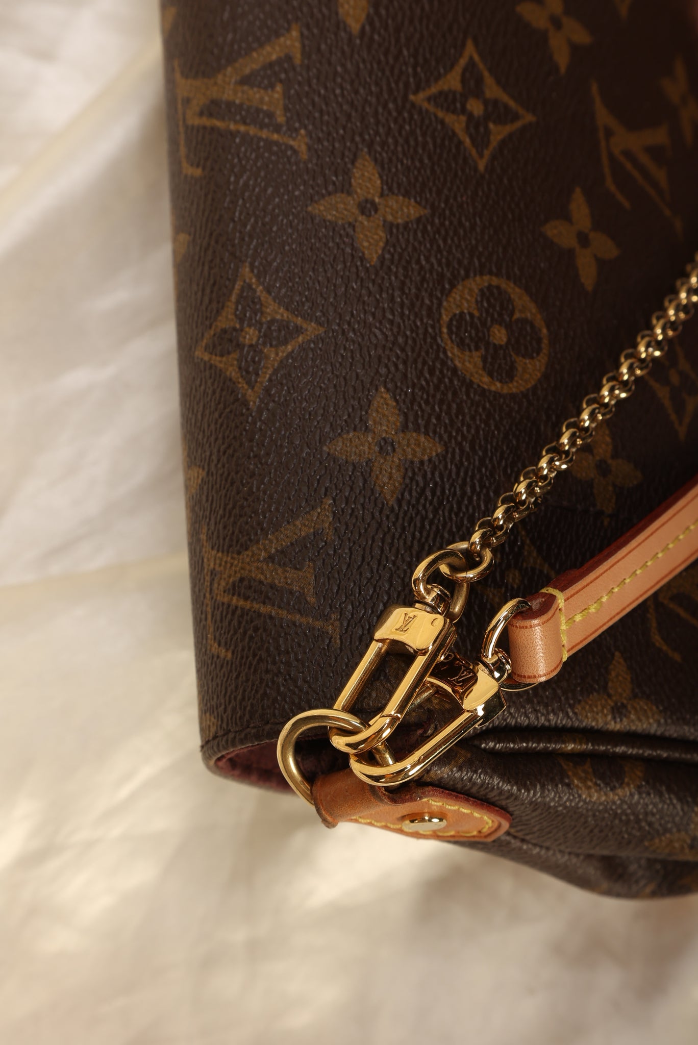 💯% Authentic LV Favorite PM Monogram, Luxury, Bags & Wallets on