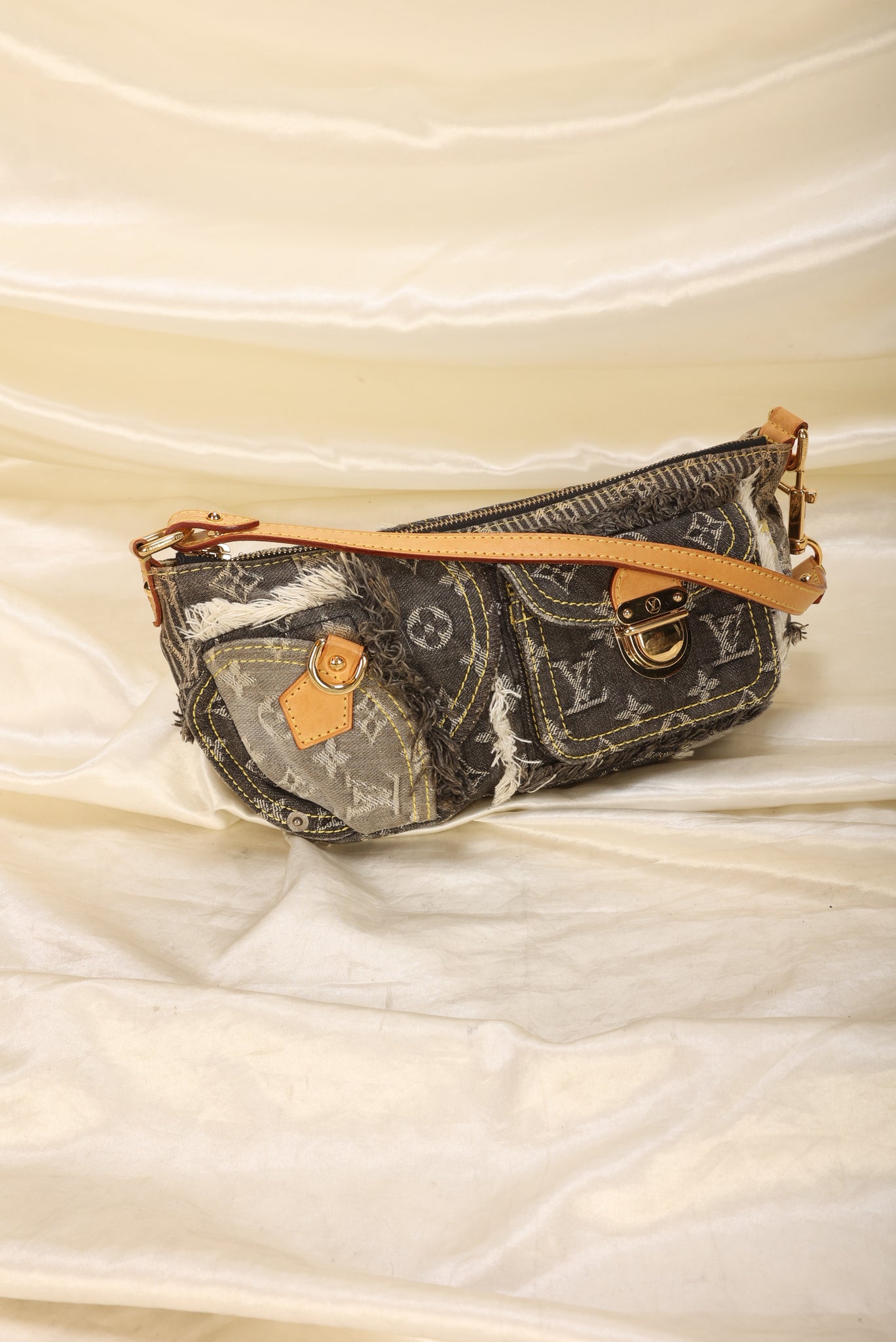 Louis Vuitton, Bags, Louis Vuitton Extremely Rare Bag