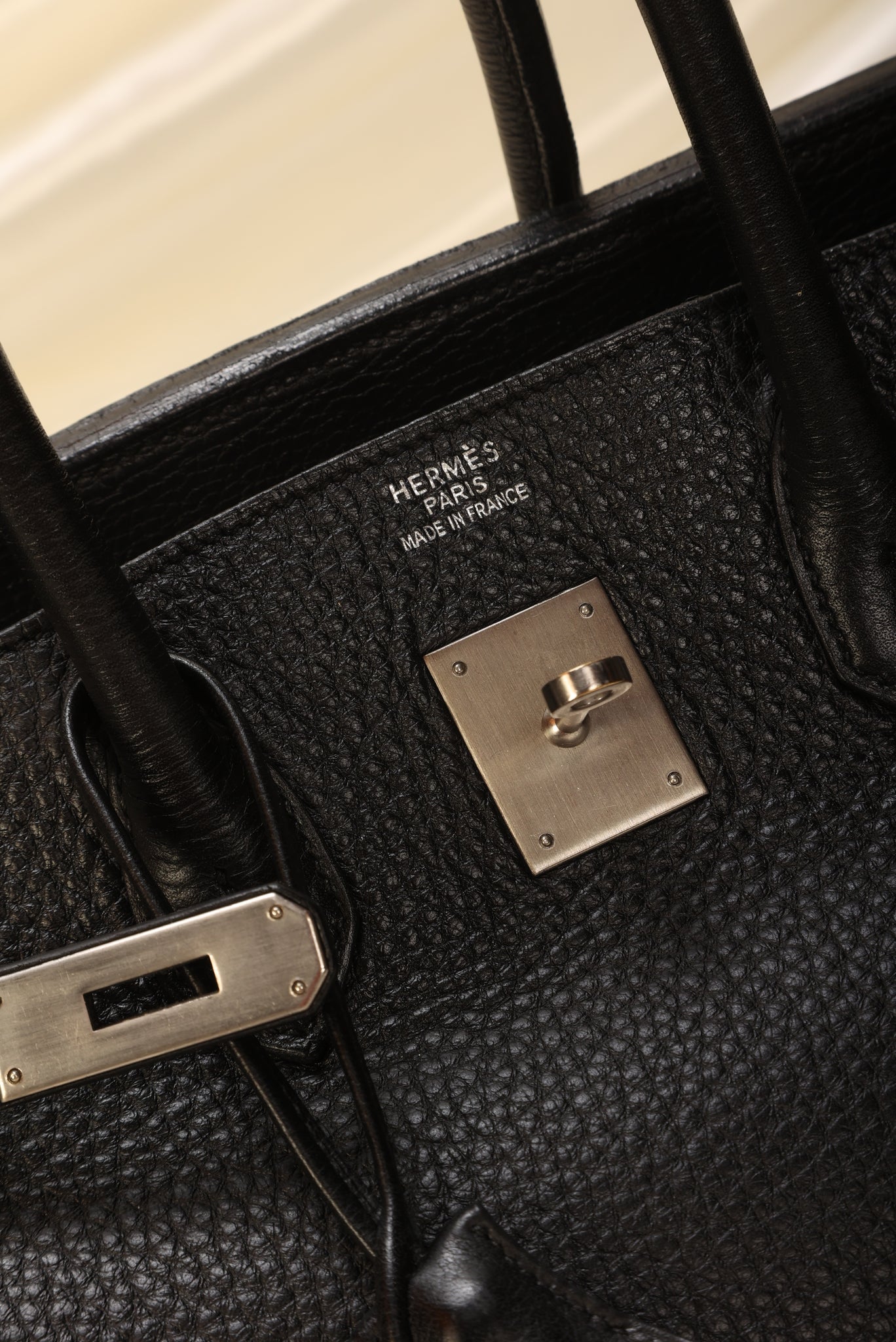 The Birkin 35: Effortlessly Merging Quiet Luxury and Big Bag