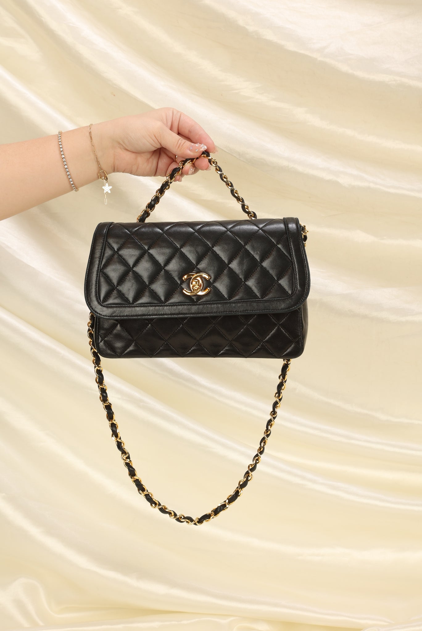 Chanel Lambskin Turnlock Shoulder Bag With Pouch – SFN