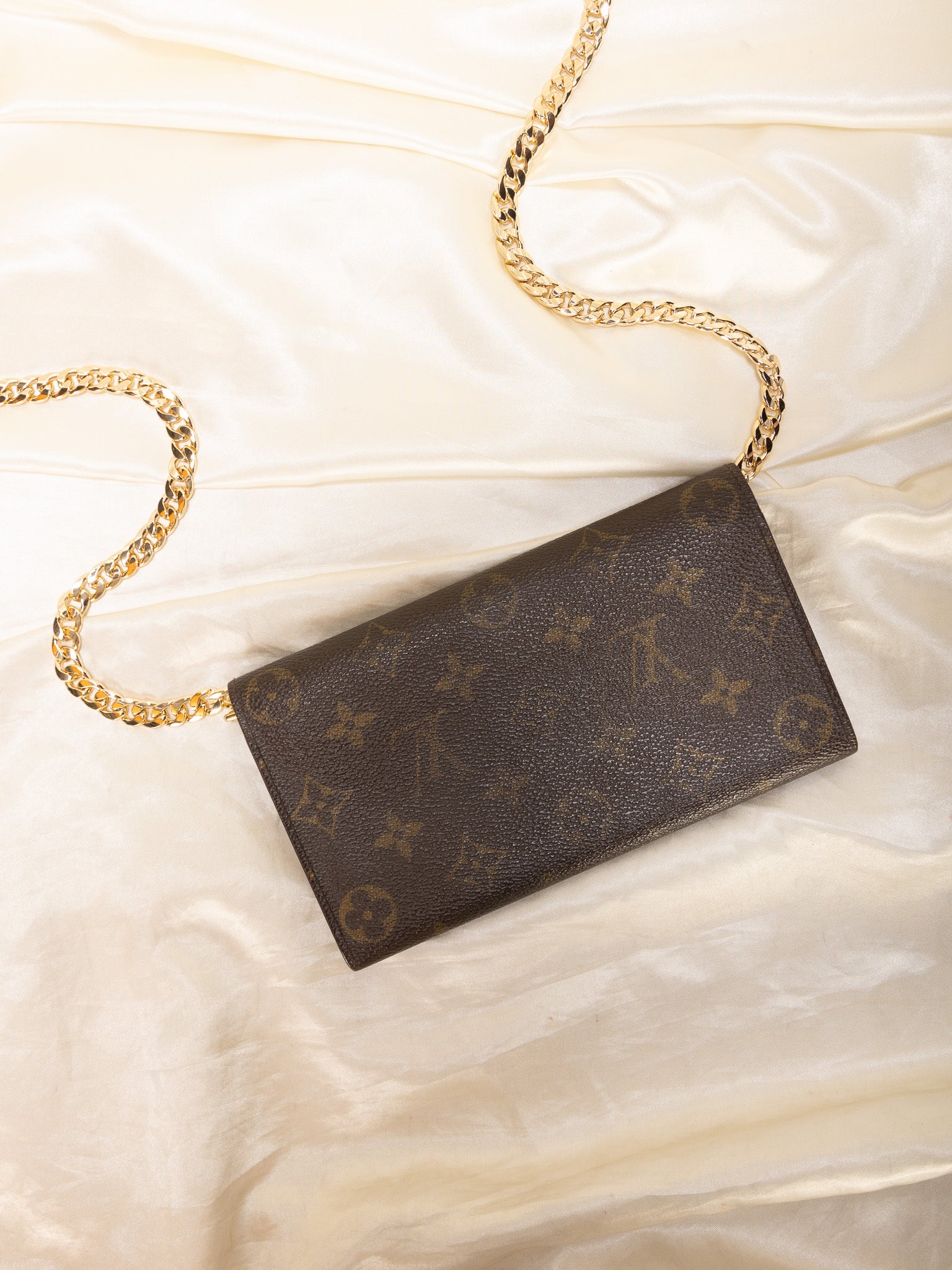 Louis Vuitton, Bags, Louis Vuitton Monogram Long Wallet With Chain  Vintage