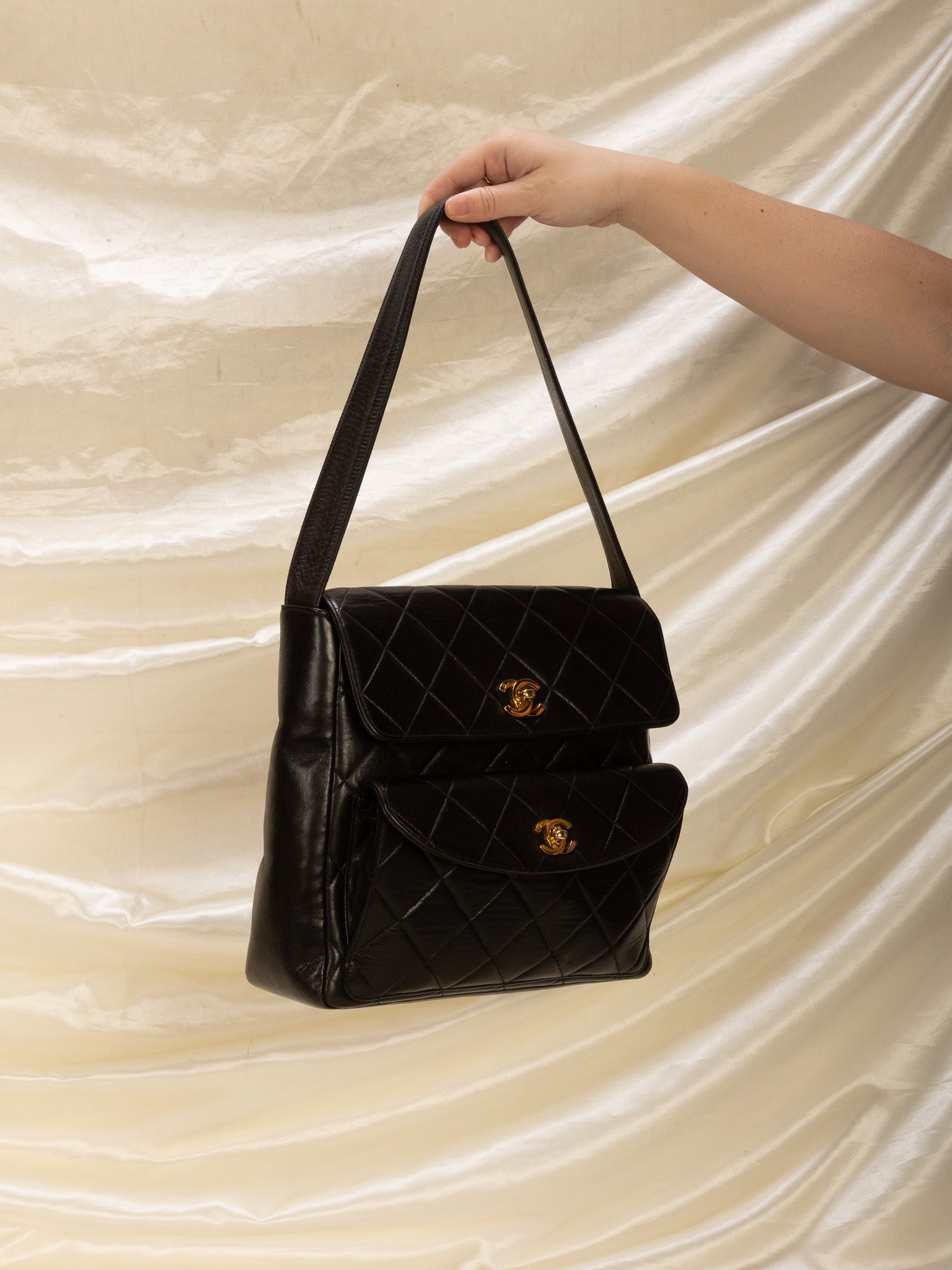 Chanel Black Medium Peforated Lambskin Single Flap Leather ref.946479 -  Joli Closet
