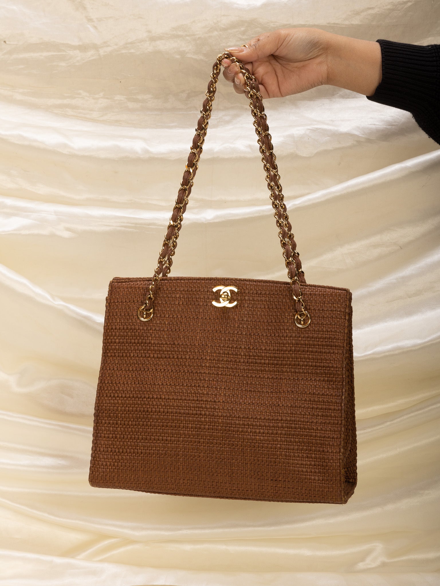 Extremely Rare Chanel Straw Raffia Turnlock Tote