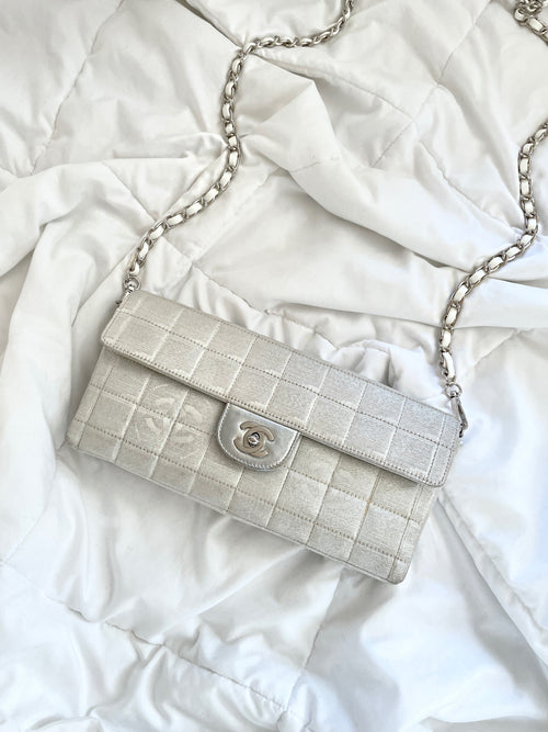 Chanel Silver Chocolate Bar Bag – SFN