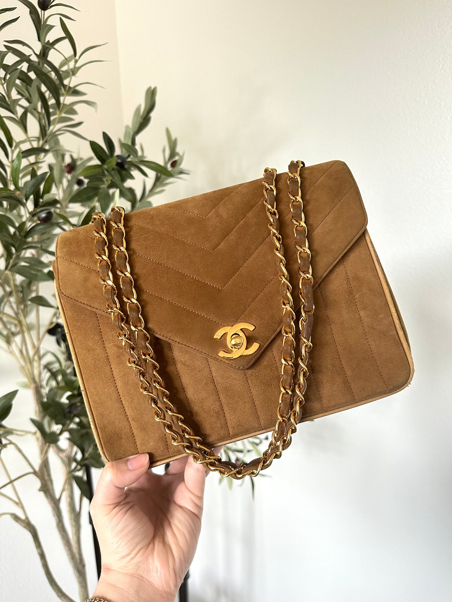 chanel suede tote