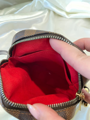 Sold at Auction: LOUIS VUITTON DAMIER RIFT CROSS BODY SHOULDER BAG