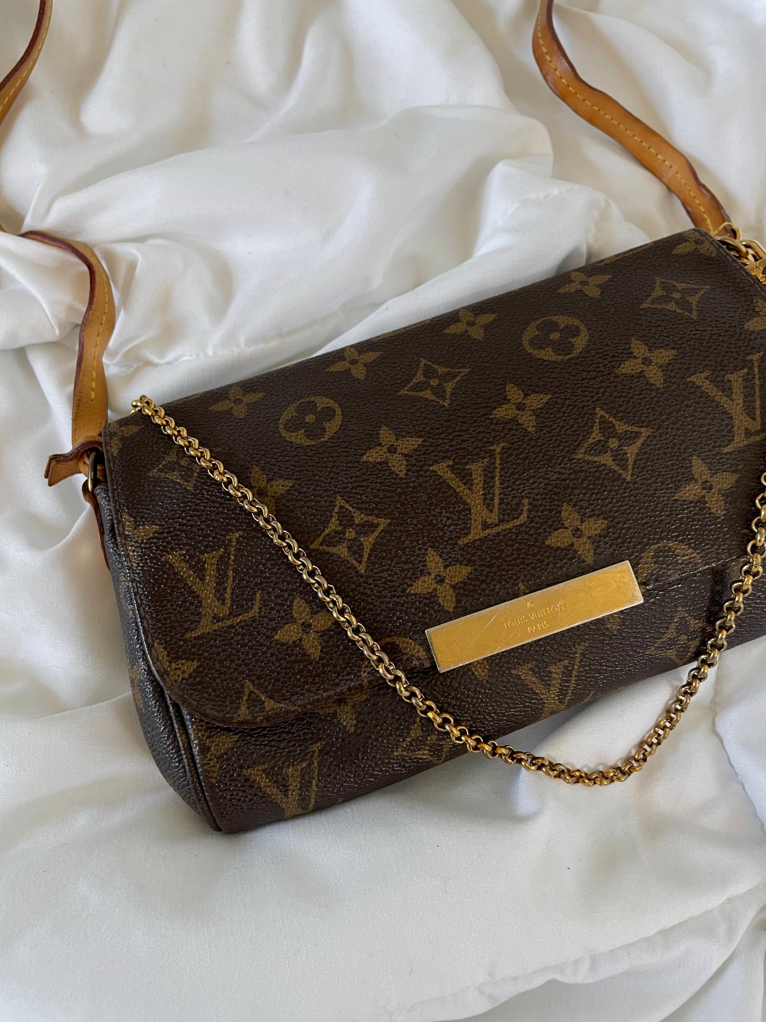 Louis Vuitton FAVORITE PM M40717 NEW Authentic bought in LV