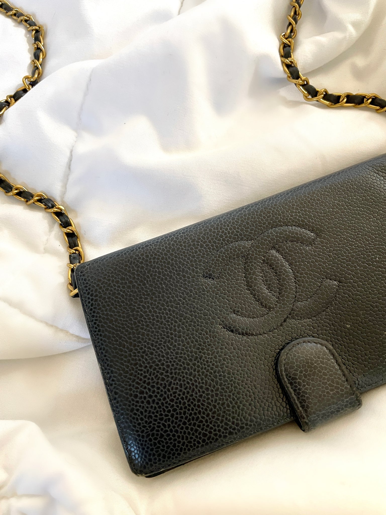 Chanel Caviar Wallet on Chain