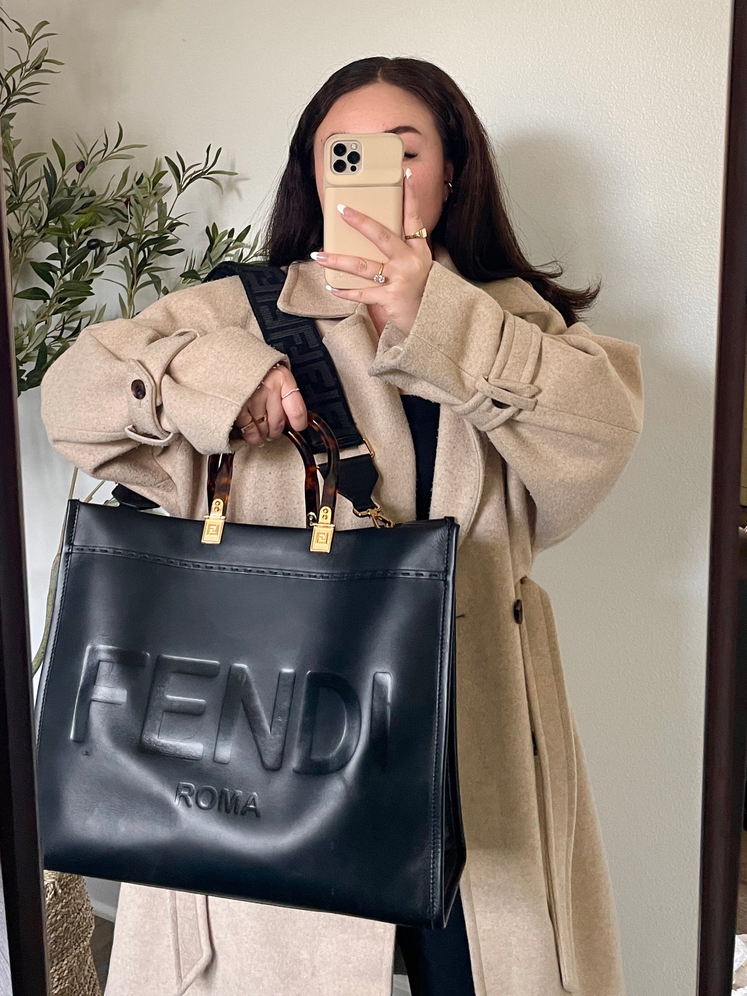 Fendi bag strap: Exclusive accessory for your handbags - Christinabtv |  Fall fashion outfits, Top fashion bloggers, Spring outfits women