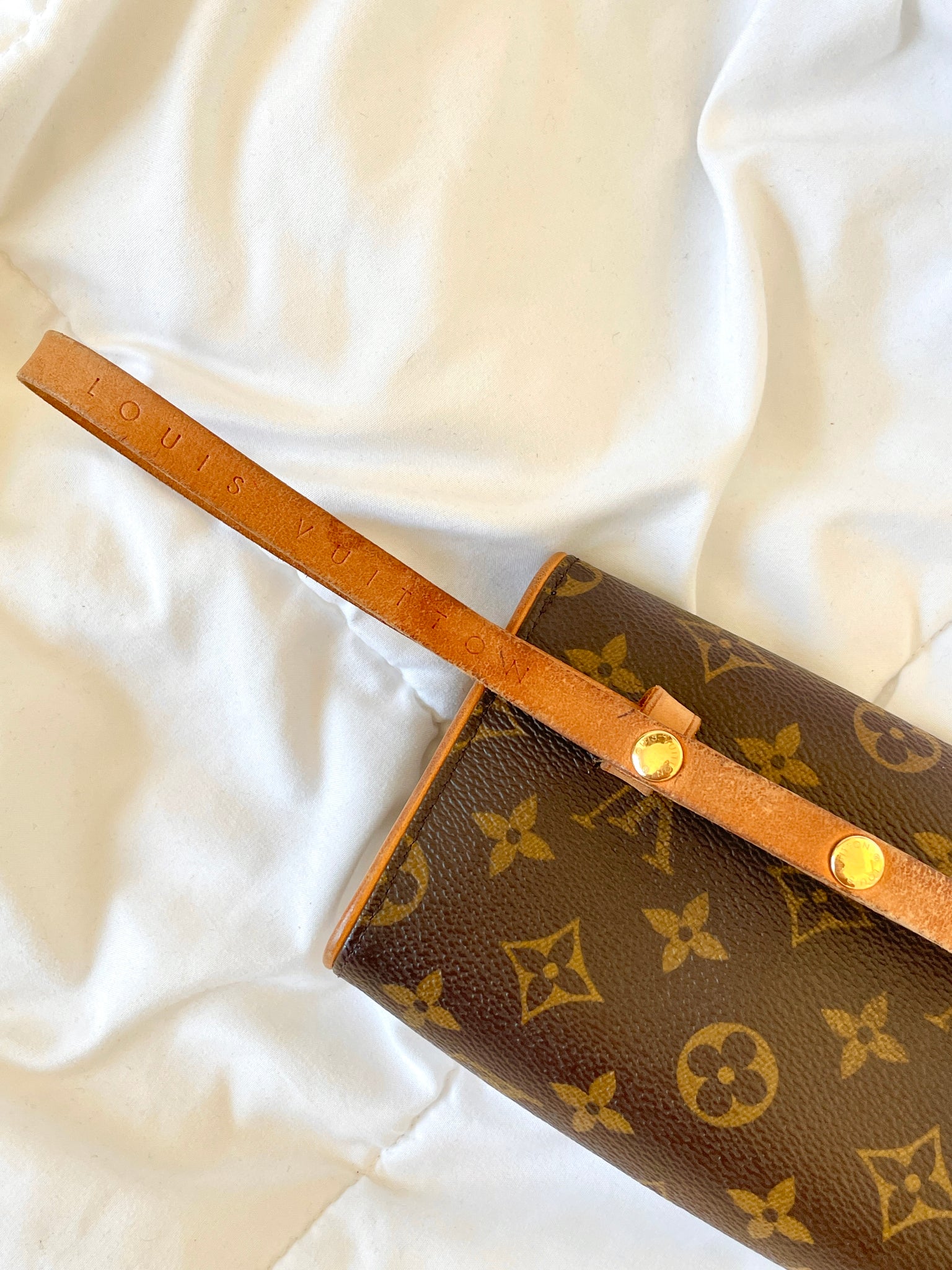 Womens Authentic Louis Vuitton Florentine Belt Bag